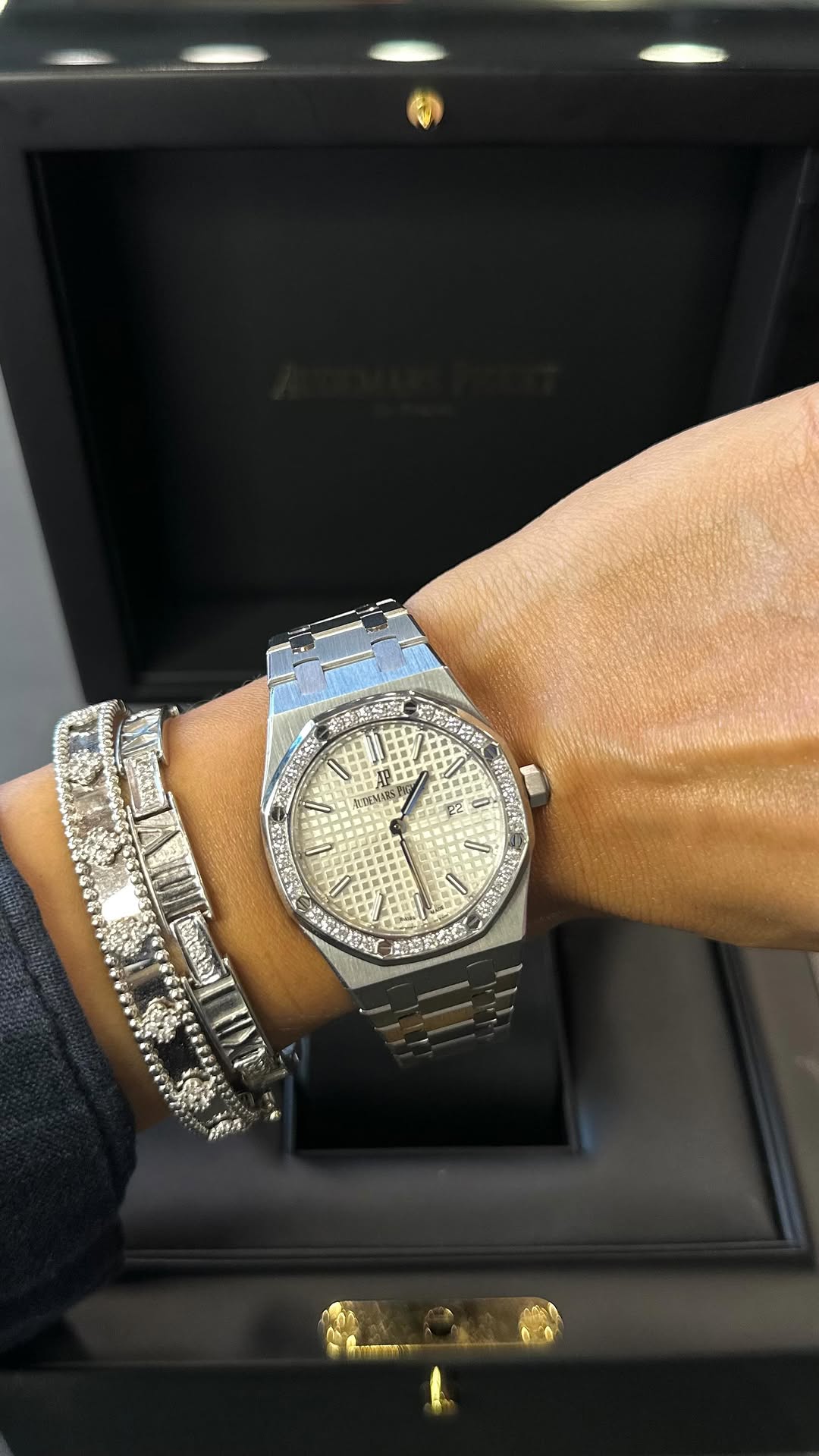 AP Royal Oak 33mm استیل برلیان صفحه نقره‌ای 2022